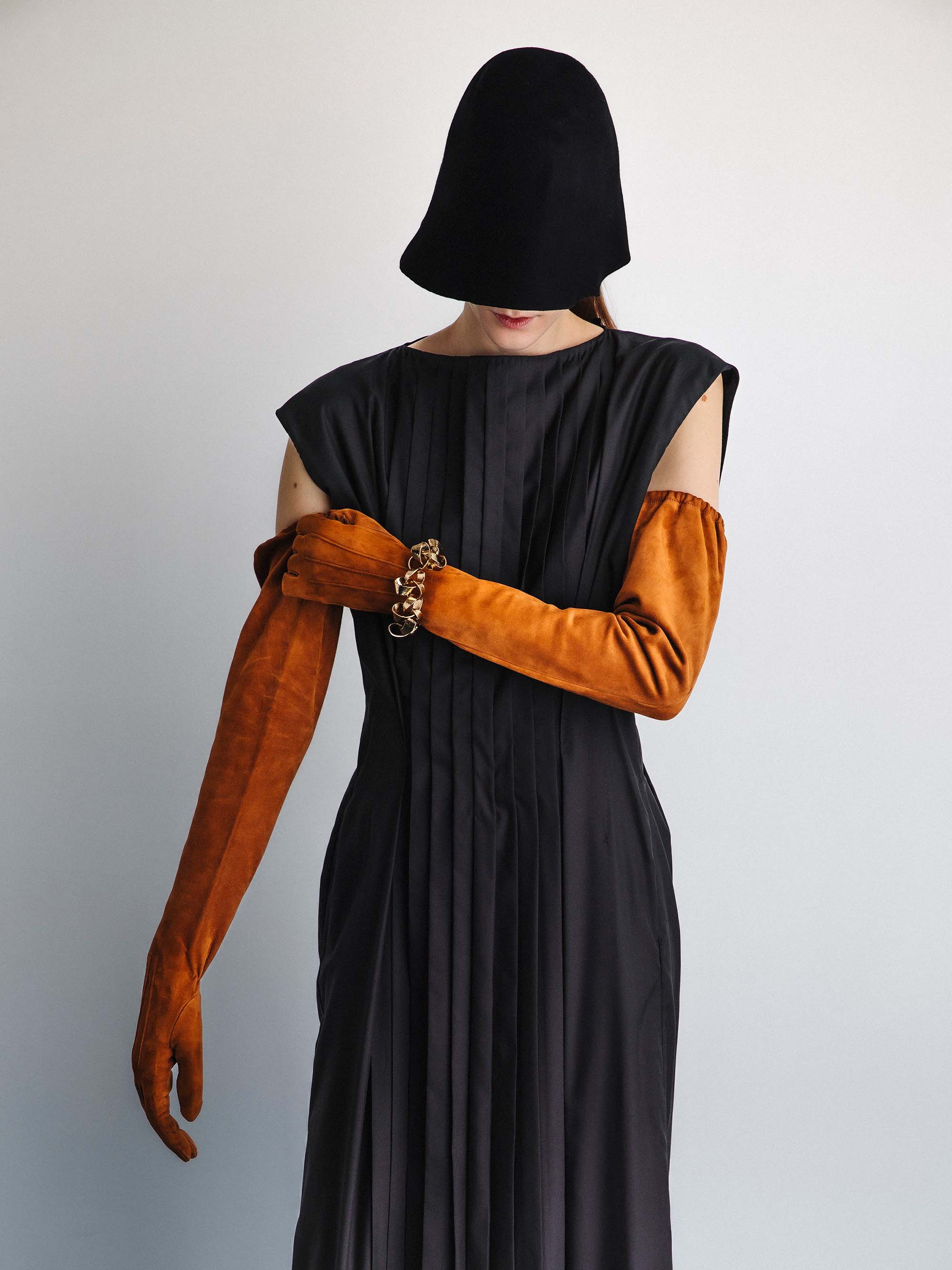 READY-TO-WEAR
